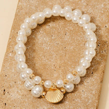 Load image into Gallery viewer, Clam Shell Charm Pearl Beaded Bracelet Set