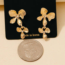Load image into Gallery viewer, Double Flower Earrings