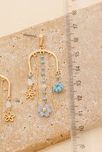 Load image into Gallery viewer, Beaded Flower Earrings