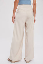 Load image into Gallery viewer, Pintuck Wide Leg Pants