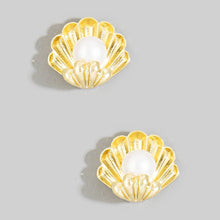 Load image into Gallery viewer, Pearl Center Scallop Shell Stud Earrings
