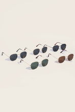 Load image into Gallery viewer, Polarized Aviator Sunglasses