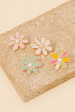 Load image into Gallery viewer, Epoxy Flower Stud Earrings