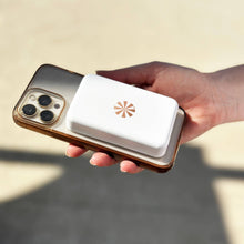 Load image into Gallery viewer, Piggy Back Power Magnetic Battery