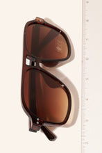 Load image into Gallery viewer, Plastic Aviator Frame Sunglasses
