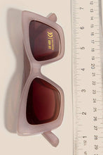 Load image into Gallery viewer, Thick Frame Cat Eye Sunglasses Set