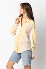 Load image into Gallery viewer, Color Blocked Button-Down Shirt