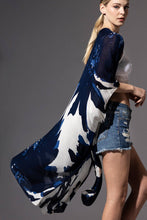 Load image into Gallery viewer, Sweeping Floral Kimono