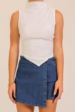 Load image into Gallery viewer, Textured Mock Neck Pointed Hem Top