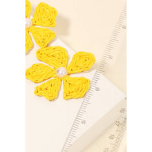 Load image into Gallery viewer, Straw Flower Post Earrings