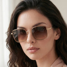 Load image into Gallery viewer, Gradient Lens Square Frame Sunglasses