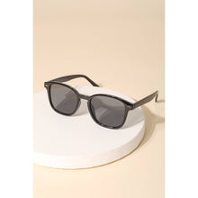 Load image into Gallery viewer, Fashion Sunglasses Set
