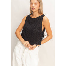 Load image into Gallery viewer, Sleeveless Textured Eyelet Top

