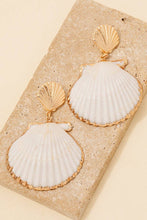 Load image into Gallery viewer, Metallic And Large Shell Dangle Earrings
