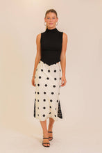 Load image into Gallery viewer, Textured Mock Neck Pointed Hem Top
