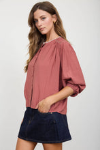 Load image into Gallery viewer, CONTRAST STITCH BUTTON DOWN HALF SLEEVE TOP
