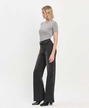 Load image into Gallery viewer, HIGH RISE PATCH POCKET BLACK WIDE TROUSER JEANS
