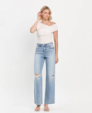 Load image into Gallery viewer, High Rise Raw Hem Wide Leg Jeans
