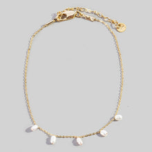 Load image into Gallery viewer, Dainty Chain Pearl Bead Bracelet

