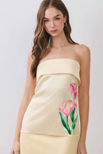 Load image into Gallery viewer, Floral Print Strapless Top
