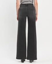 Load image into Gallery viewer, HIGH RISE PATCH POCKET BLACK WIDE TROUSER JEANS
