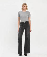 Load image into Gallery viewer, HIGH RISE PATCH POCKET BLACK WIDE TROUSER JEANS
