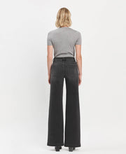 Load image into Gallery viewer, HIGH RISE PATCH POCKET BLACK WIDE TROUSER JEANS
