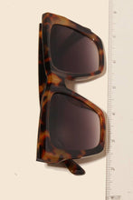 Load image into Gallery viewer, Acetate Frame Assorted Sunglasses Set
