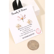 Load image into Gallery viewer, Gold Dipped Flower Stud Earrings
