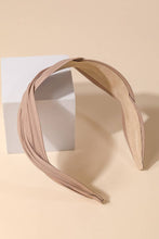 Load image into Gallery viewer, Wavy Fabric Headband
