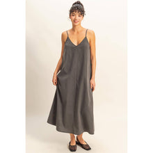 Load image into Gallery viewer, V-Neck Loose Maxi Dress
