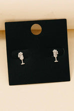 Load image into Gallery viewer, Pearl Champagne Glass Earrings
