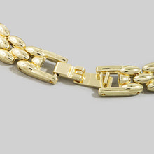 Load image into Gallery viewer, Dainty Round Dial Panther Link Bracelet Watch

