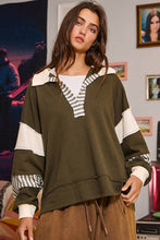 Load image into Gallery viewer, French Terry Knit Color-block Collared Loose Fit Top
