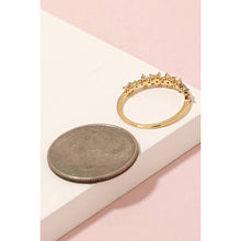 Load image into Gallery viewer, Multi Flower Ring
